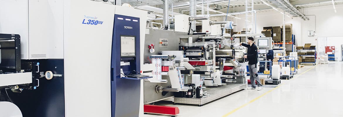 Soluzioni per l'industria: stampa automatica etichette adesive 