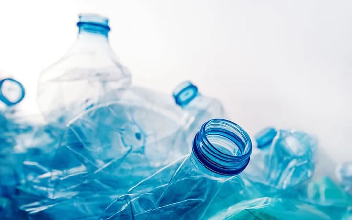 Polyethylenterephthalat (PET) Flaschen Polyethylenterephthalat (PET) Flaschen